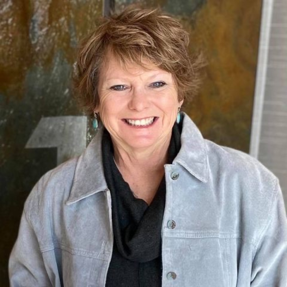 Meet your Posher, Jobeth